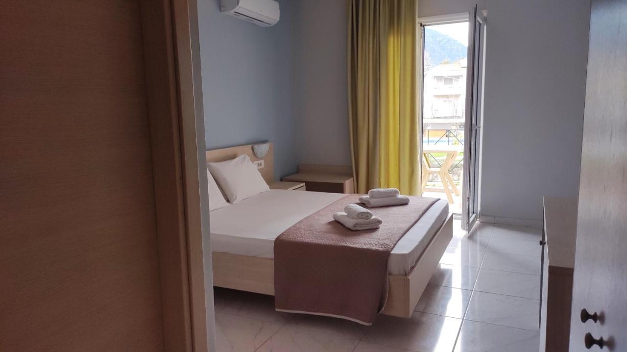 Hotel Delfini à Nydri  Extérieur photo