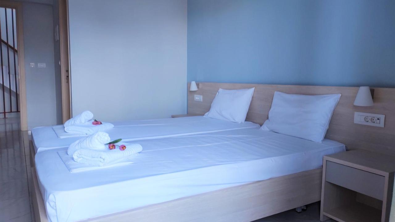 Hotel Delfini à Nydri  Extérieur photo