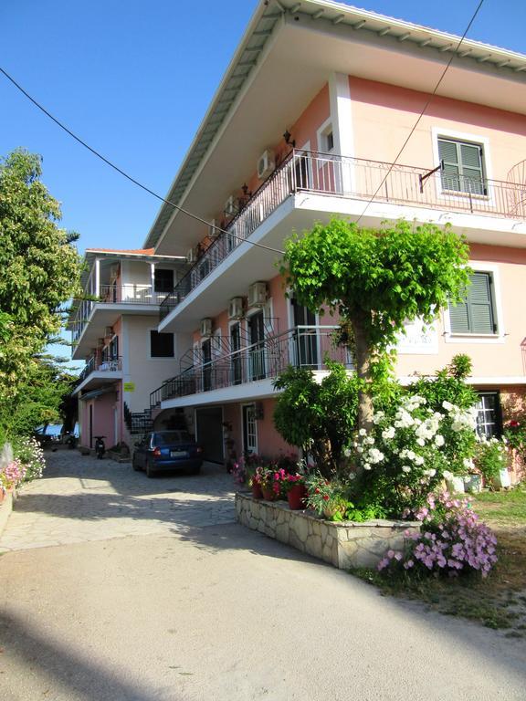 Hotel Delfini à Nydri  Extérieur photo