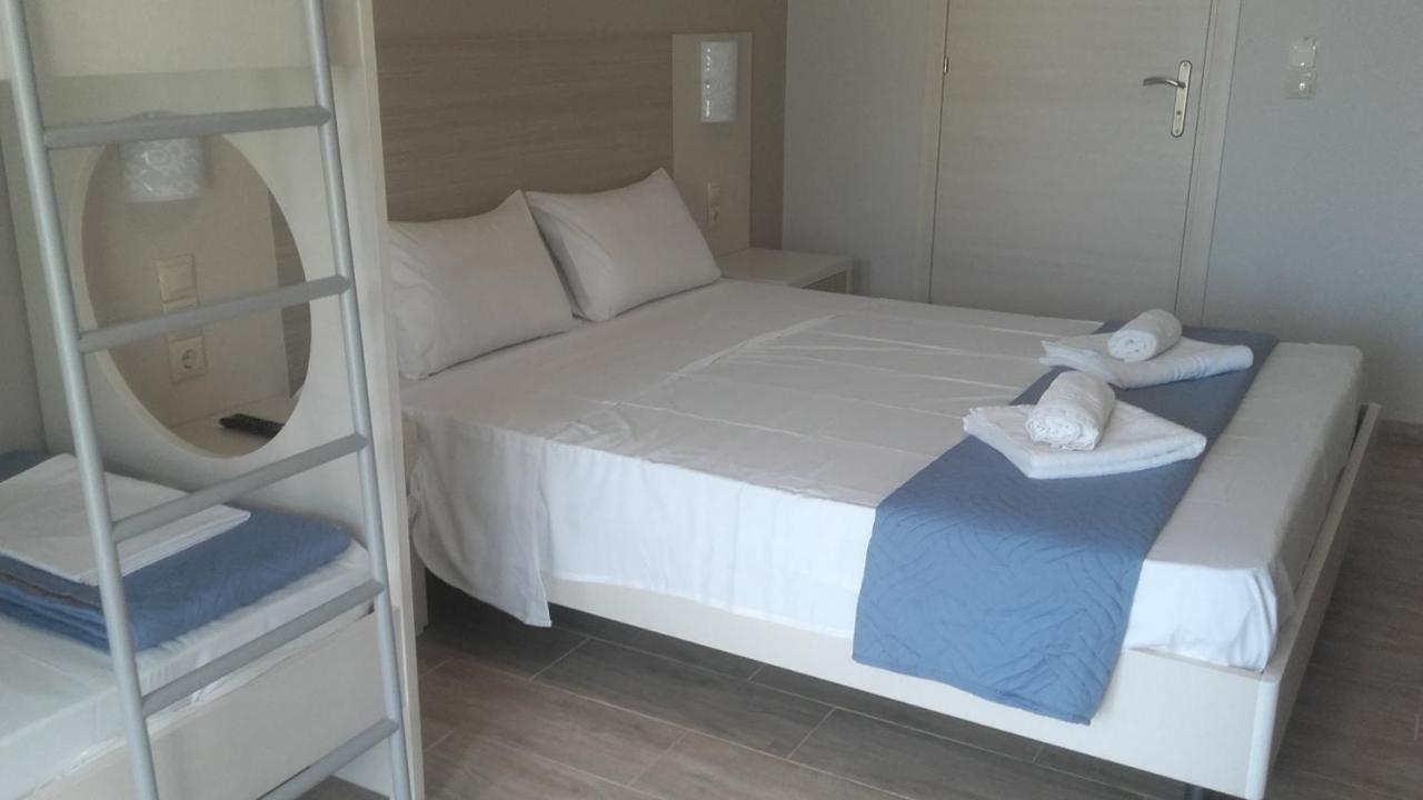 Hotel Delfini à Nydri  Extérieur photo